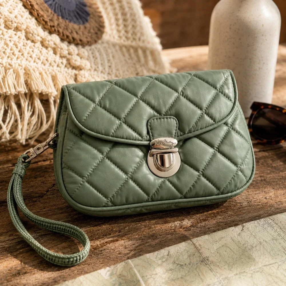 Vera Bradley Sage Green‎ Quilted Nylon Turn Lock Wristlet Floral Interior Bag